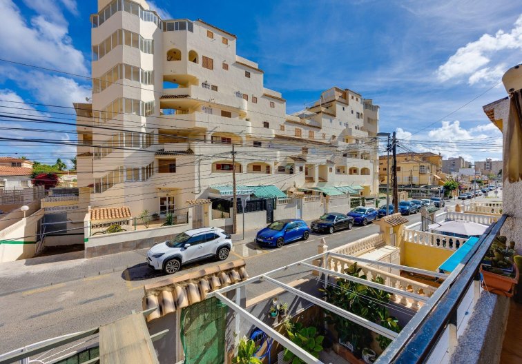Resale - town house - Torrevieja - Nueva Torrevieja