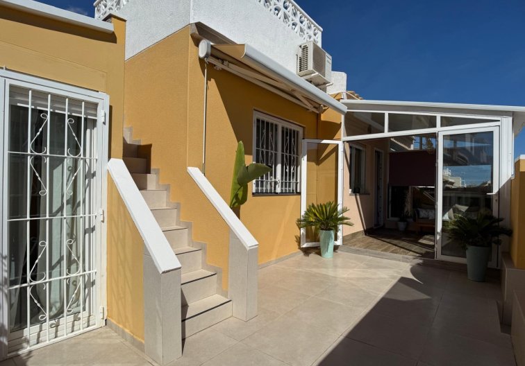 Resale - villa - Orihuela Costa - Costa Blanca