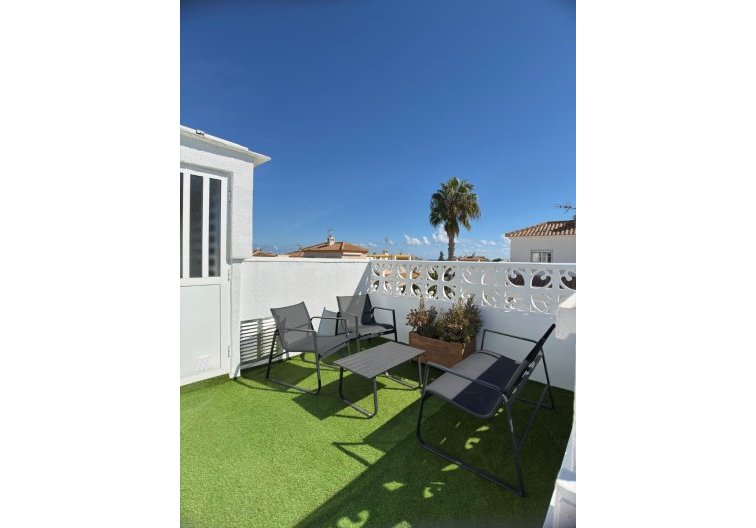 Resale - villa - Orihuela Costa - Costa Blanca