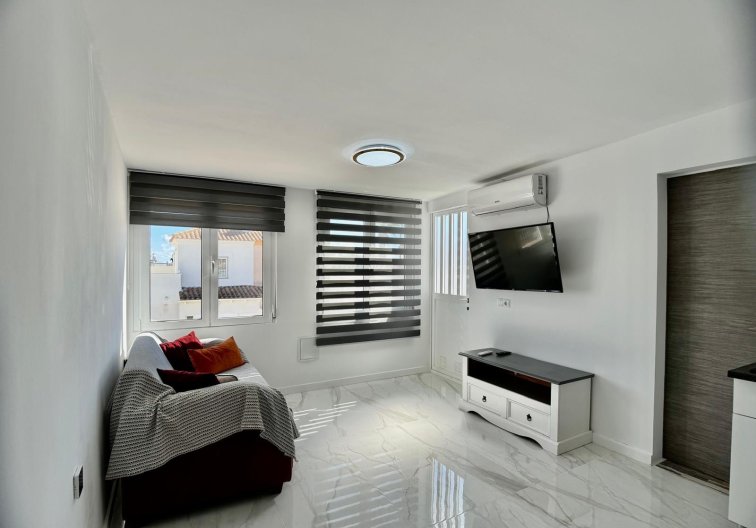 Resale - villa - Orihuela Costa - Costa Blanca
