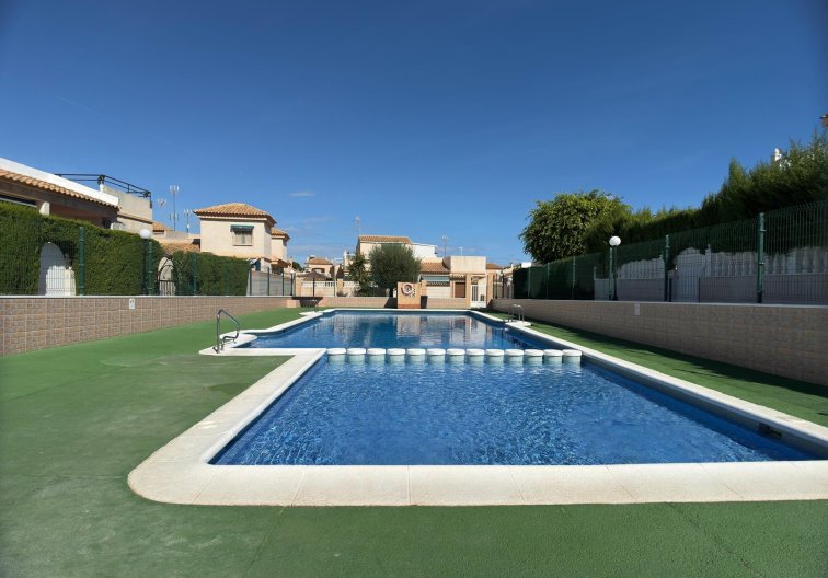 Resale - villa - Orihuela Costa - Costa Blanca