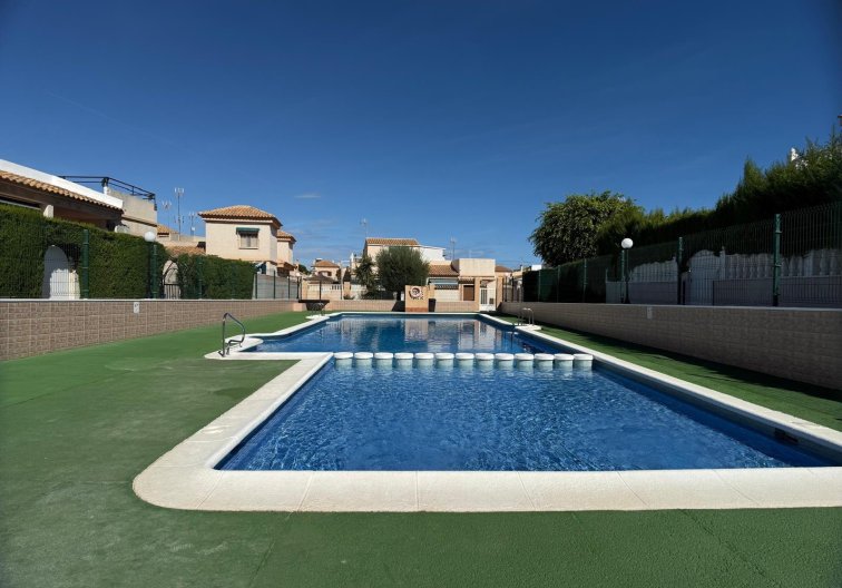 Resale - villa - Orihuela Costa - Costa Blanca