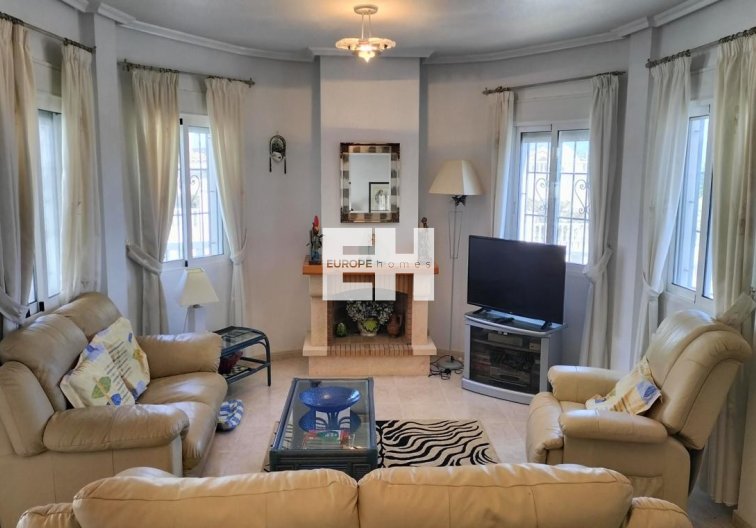 Segunda mano - Villa independiente - Bigastro