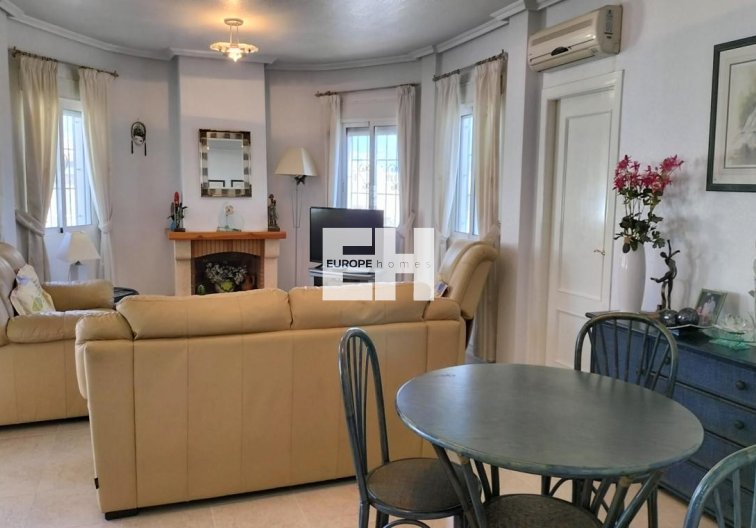 Segunda mano - Villa independiente - Bigastro