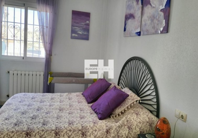 Segunda mano - Villa independiente - Bigastro