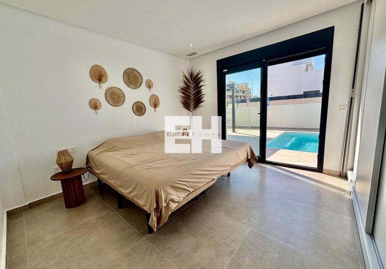 Neubau - villa - Rafal - polideportivo