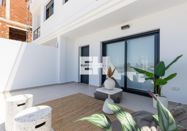 Neubau - town house - Rafal - pueblo